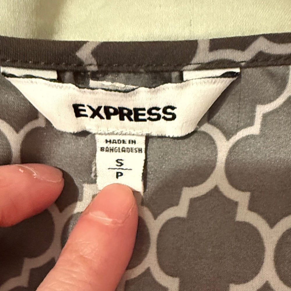 Express Gray Patterned Women's Blouse - image 2